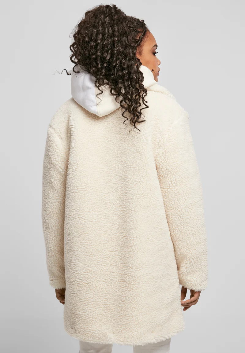 UC Oversized Sherpa Coat White M