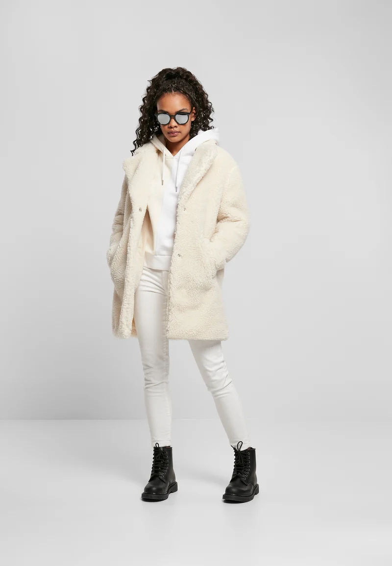 UC Oversized Sherpa Coat White M