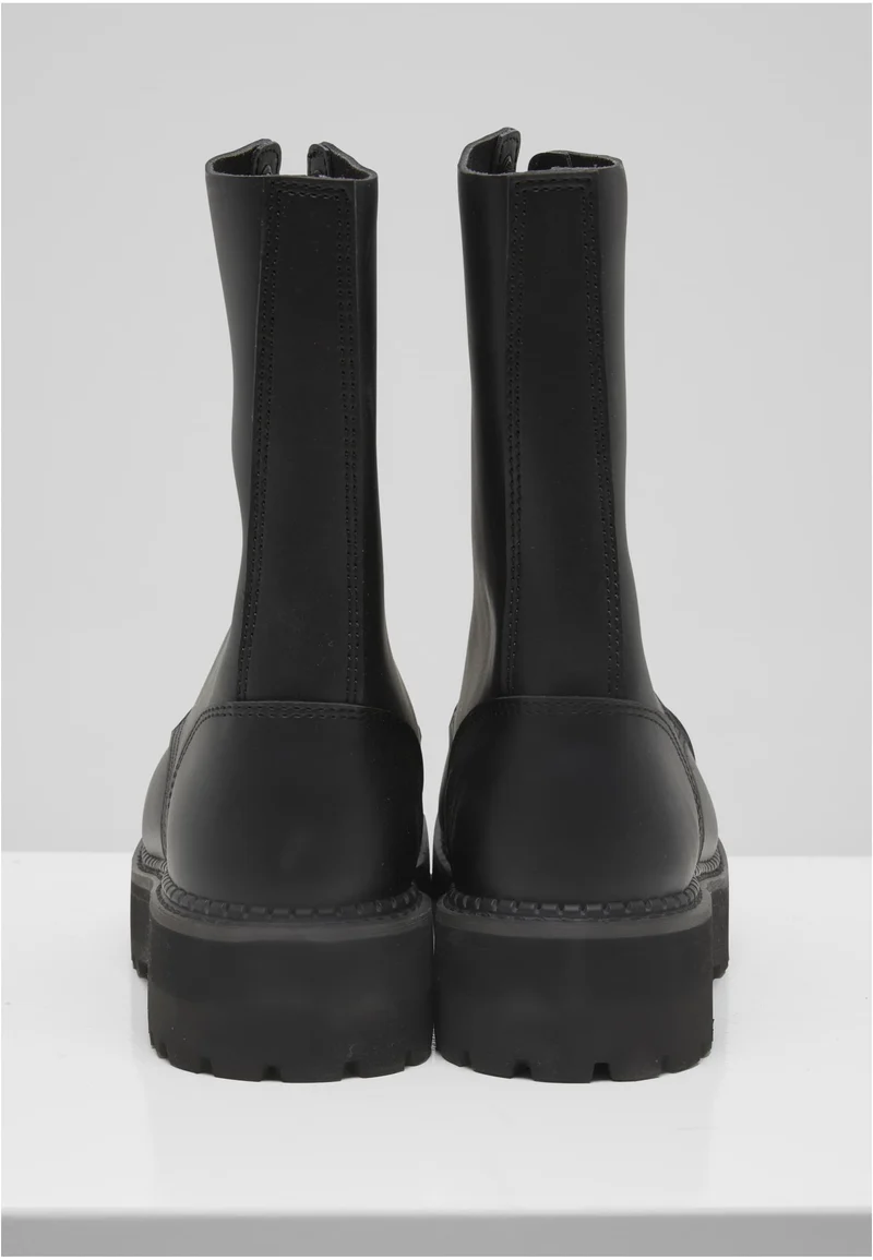 B Plateau Phantom 14 Eyelet Boots