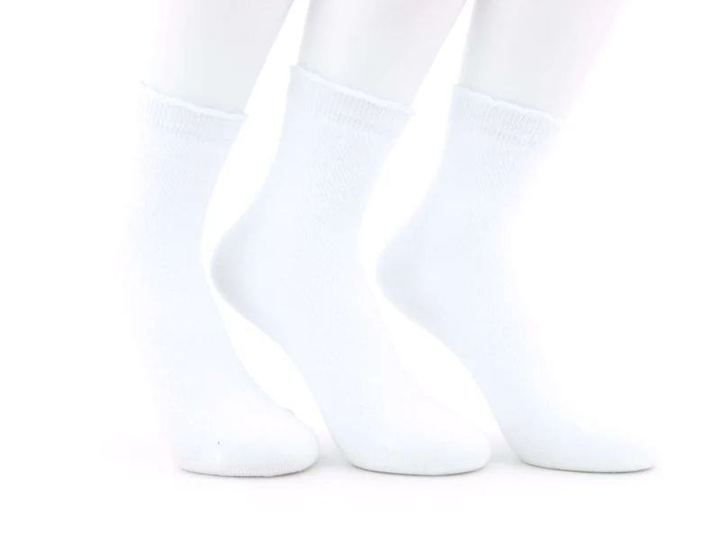 3 Paar Kindersocken ohne Naht weiß