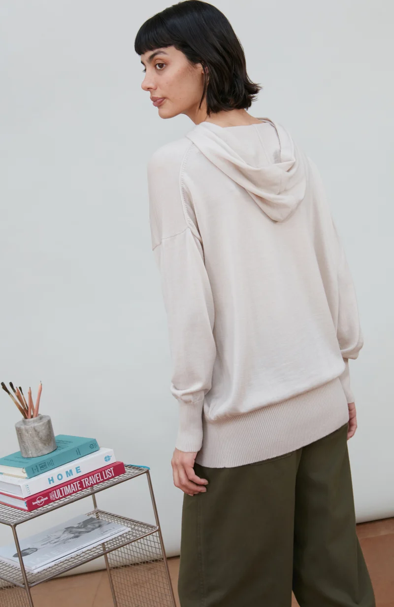 Damen-Pullover mit Kapuze aus reiner, extrafeiner Merinowolle mit entspannter Passform