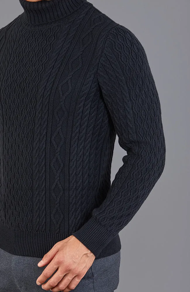 Mittelschwerer Zopfpullover aus 100 % Baumwolle mit Rollkragen für Herren