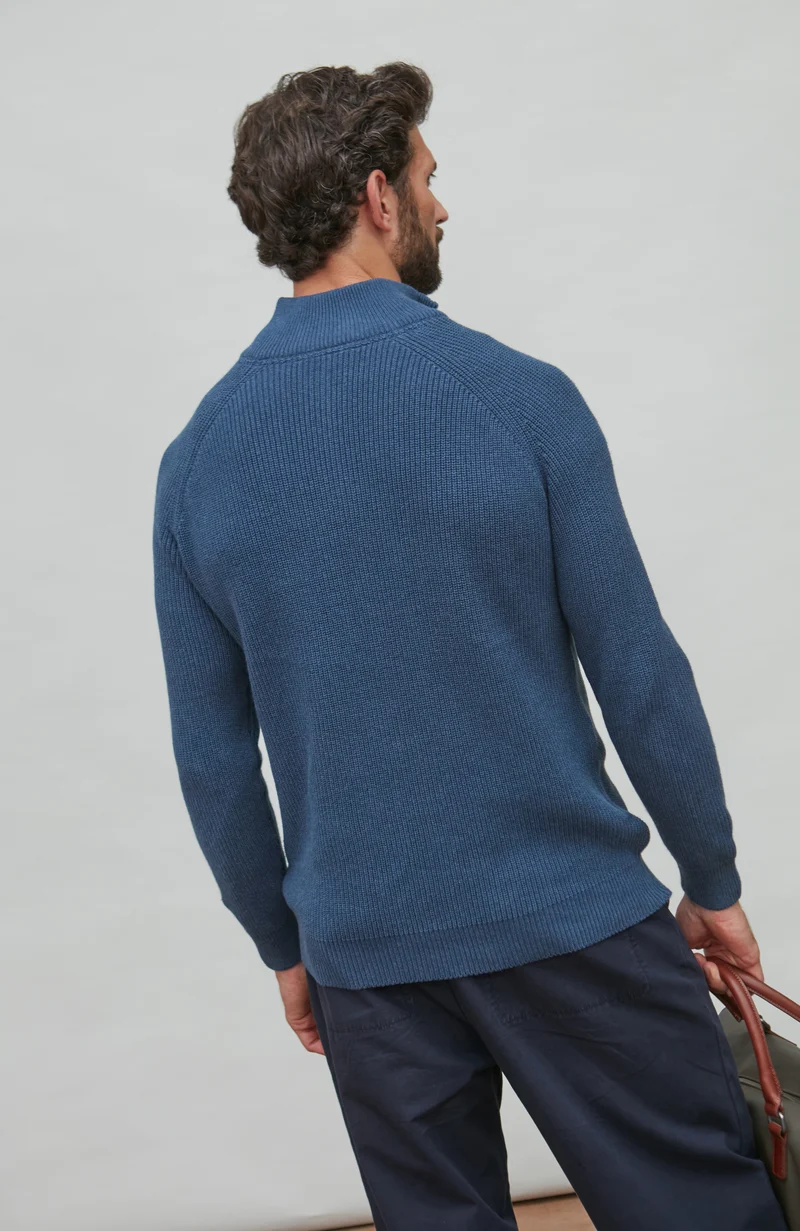 Mittelschwerer Herrenpullover aus 100 % Baumwolle mit Reißverschluss am Kragen