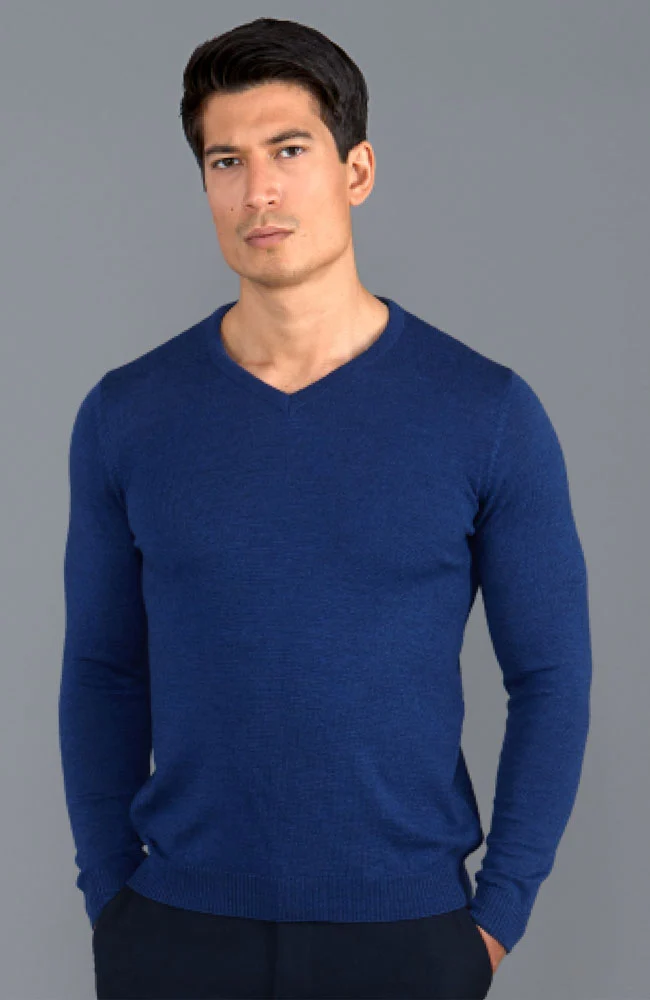 Extrafeiner Herren-Pullover aus Merinowolle mit V-Ausschnitt