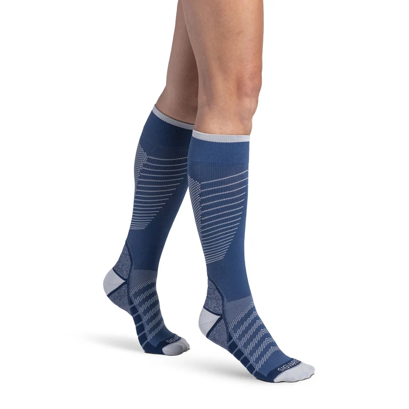 Sigvaris Motion Flow Tech Knee High 20-30 mmHg