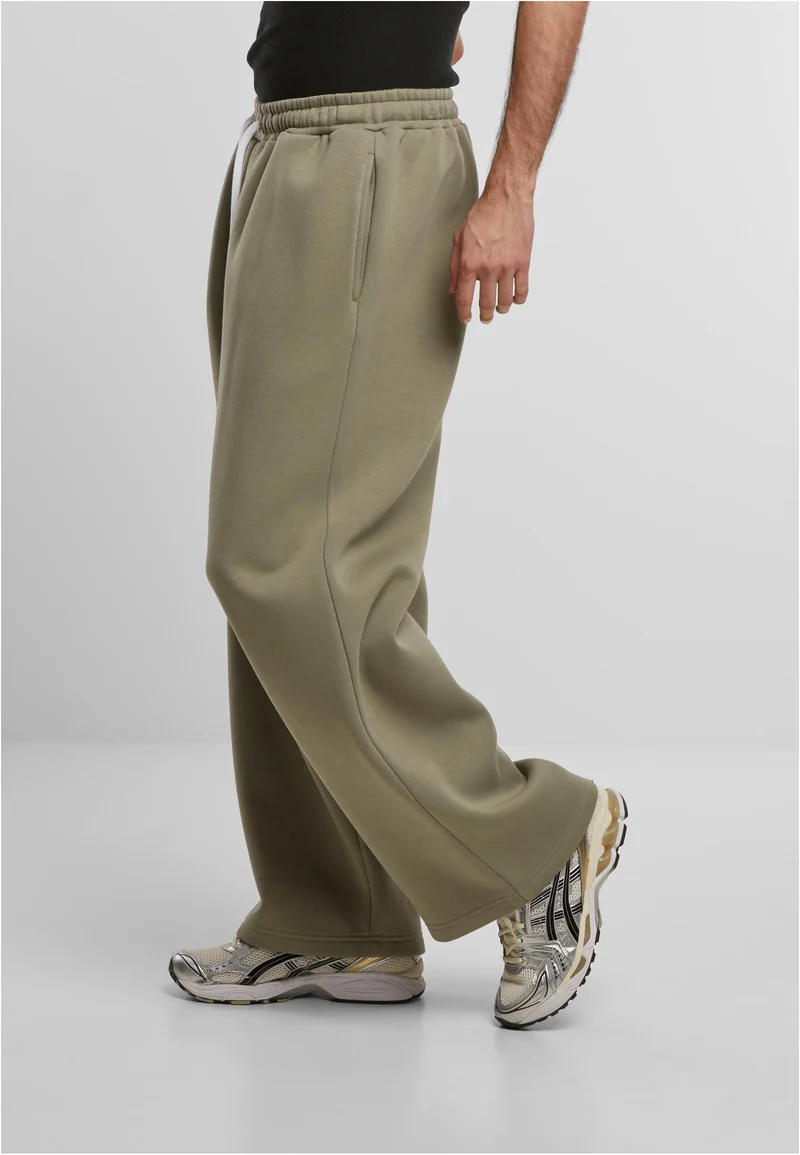 UC Fluffy Wide Leg Trackpants