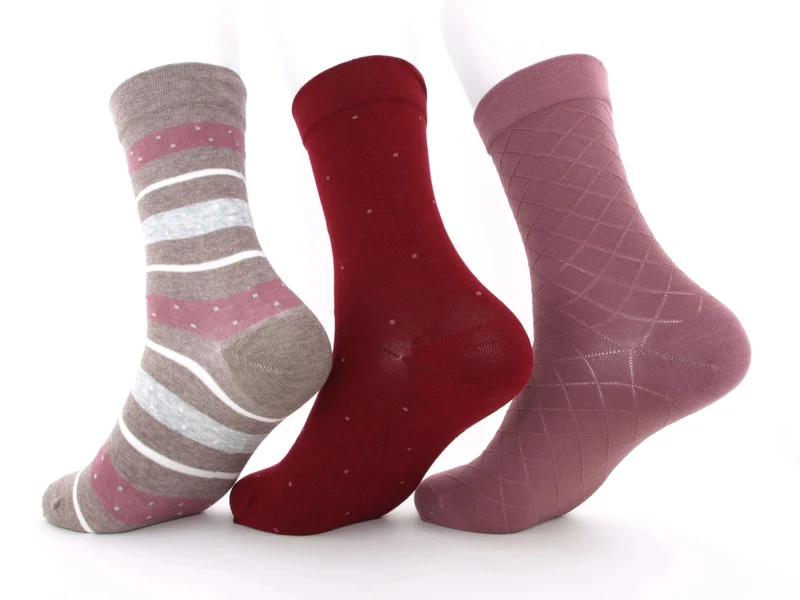 3 Paar Damen Gesundheitssocken venenfreundlich Winter rot