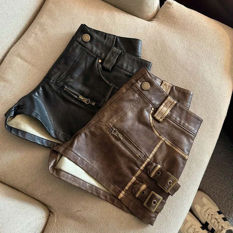Damen Bermuda Shorts Hotpants Kurze Hose PU Leder Trendy Pants Clubwear