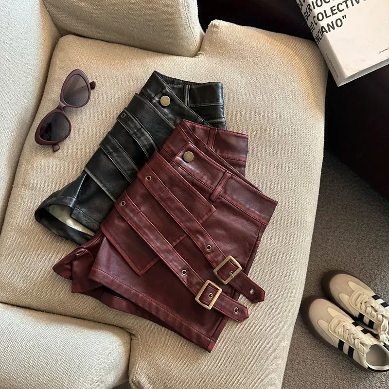Damen Bermuda Shorts Hotpants Kurze Hose PU Leder Trendy Pants Clubwear