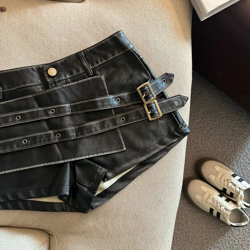 Damen Bermuda Shorts Hotpants Kurze Hose PU Leder Trendy Pants Clubwear