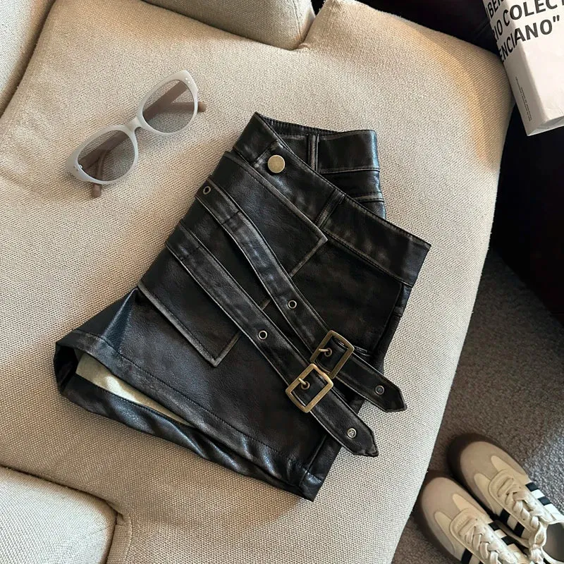 Damen Bermuda Shorts Hotpants Kurze Hose PU Leder Trendy Pants Clubwear