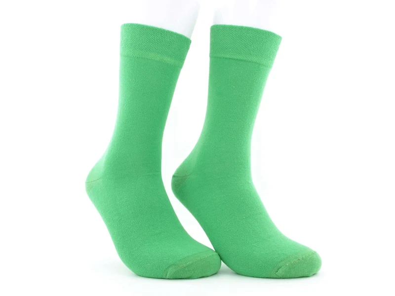 2 Paar bunte Herrensocken grün