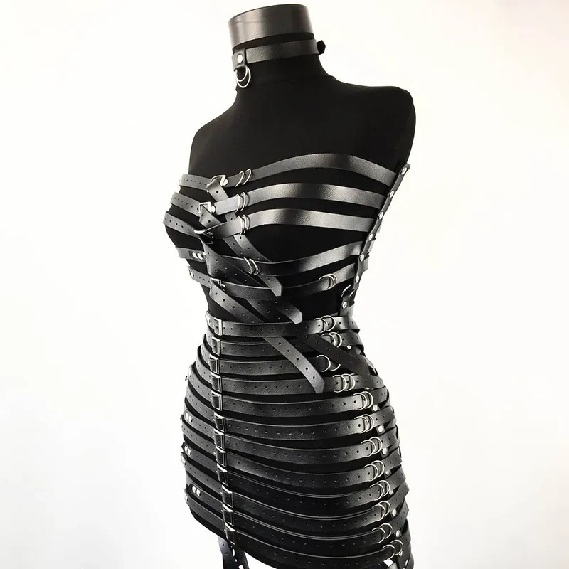 Sexy Harness Ketten BH Gürtel Frauen Lack und Leder Kleid Bdsm Bondage Dessous