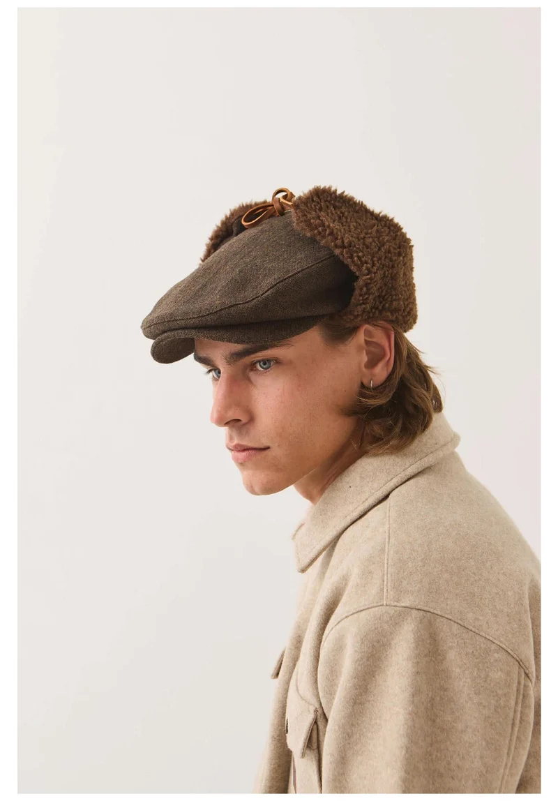 Barrel Earflap Snap Cap