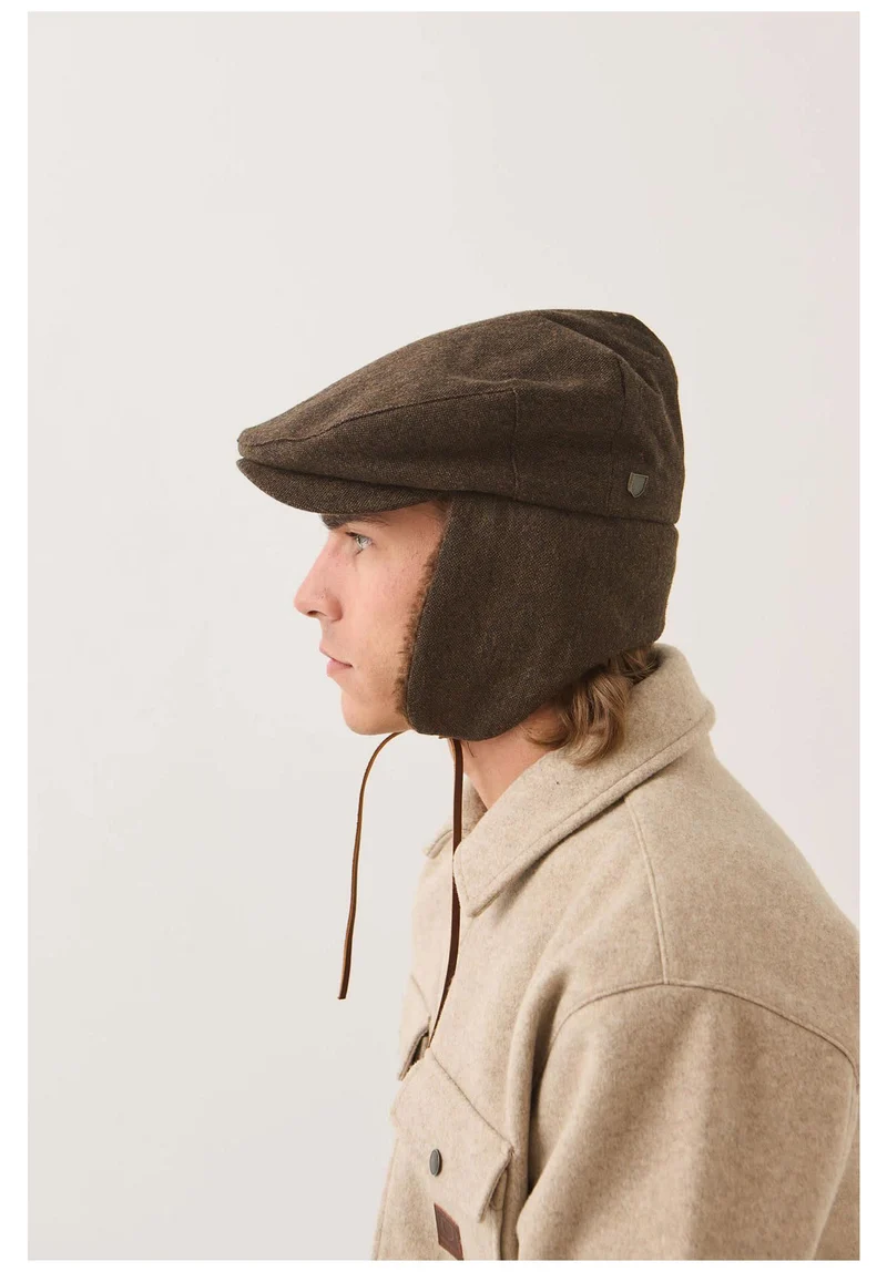 Barrel Earflap Snap Cap