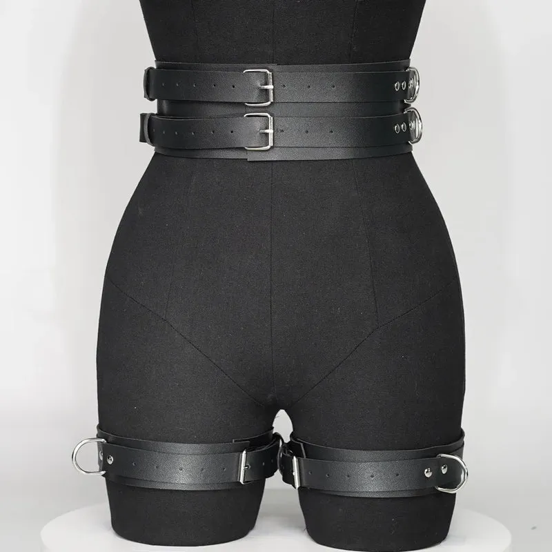 Sexy Harness Ketten BH Gürtel Damen Lack und Leder Fetisch Bdsm Bondage Dessous