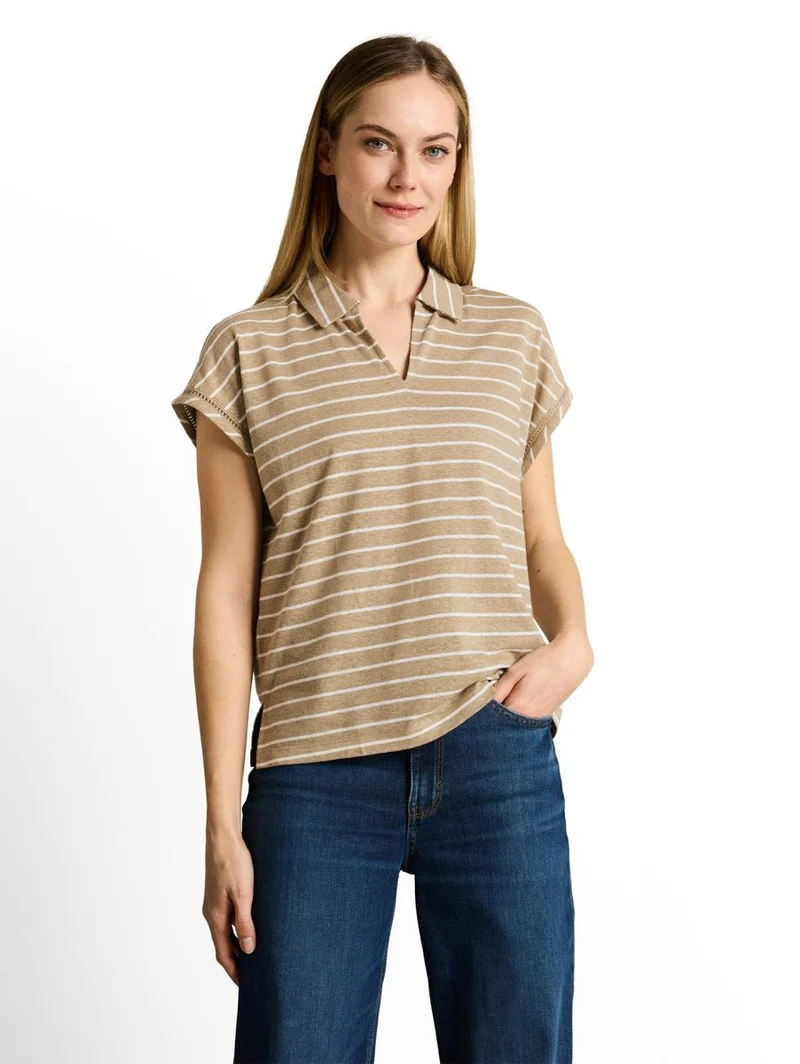 T-Shirt mit Polokragen und Leinenanteil