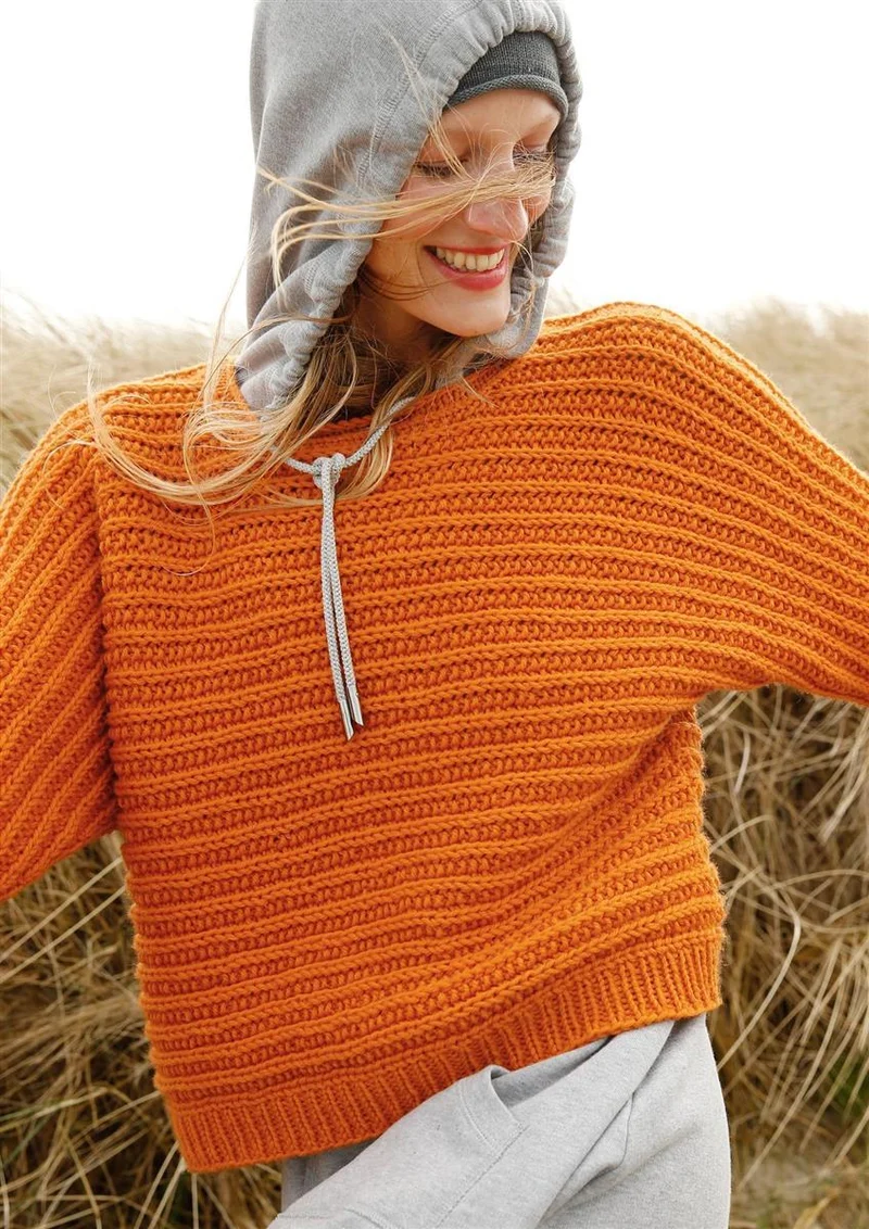 Quer gestrickter Pullover