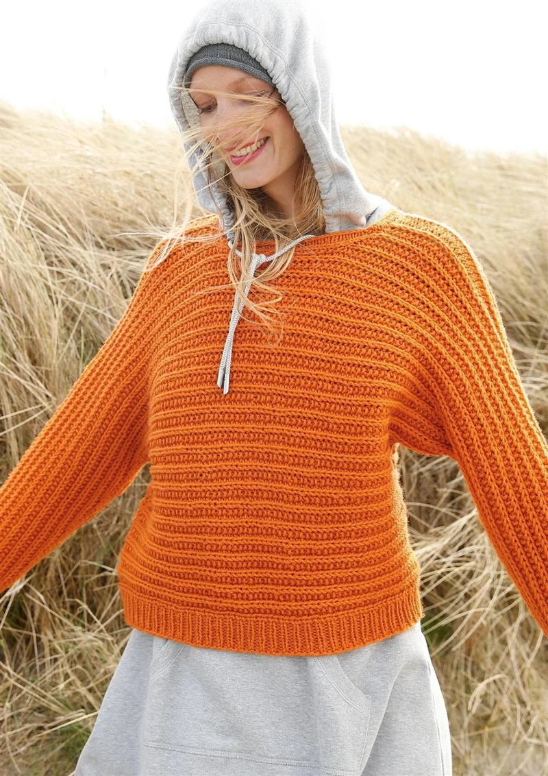 Quer gestrickter Pullover