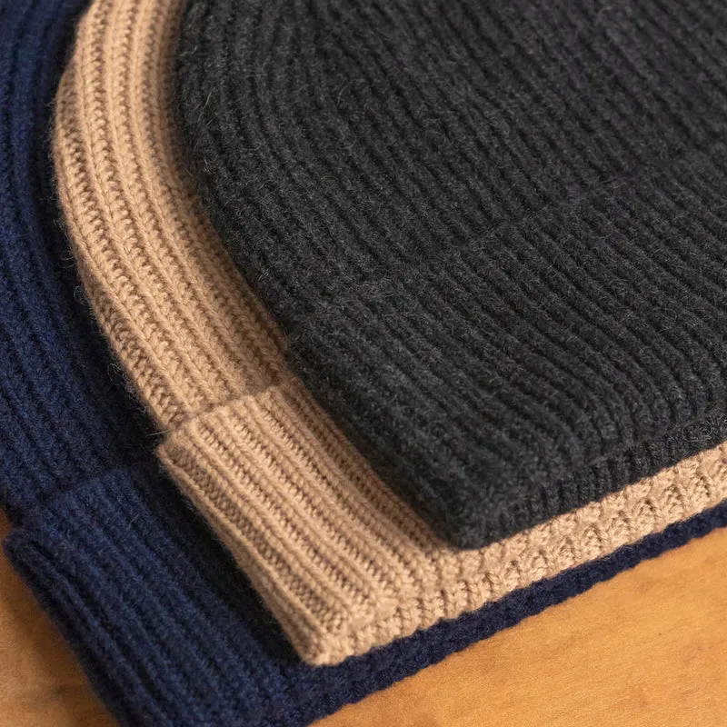 Gerippte Beanie-Mütze aus 100 % Kaschmir