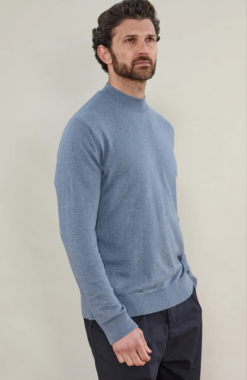 Herrenpullover aus 100 % ultrafeiner Baumwolle mit Stehkragen