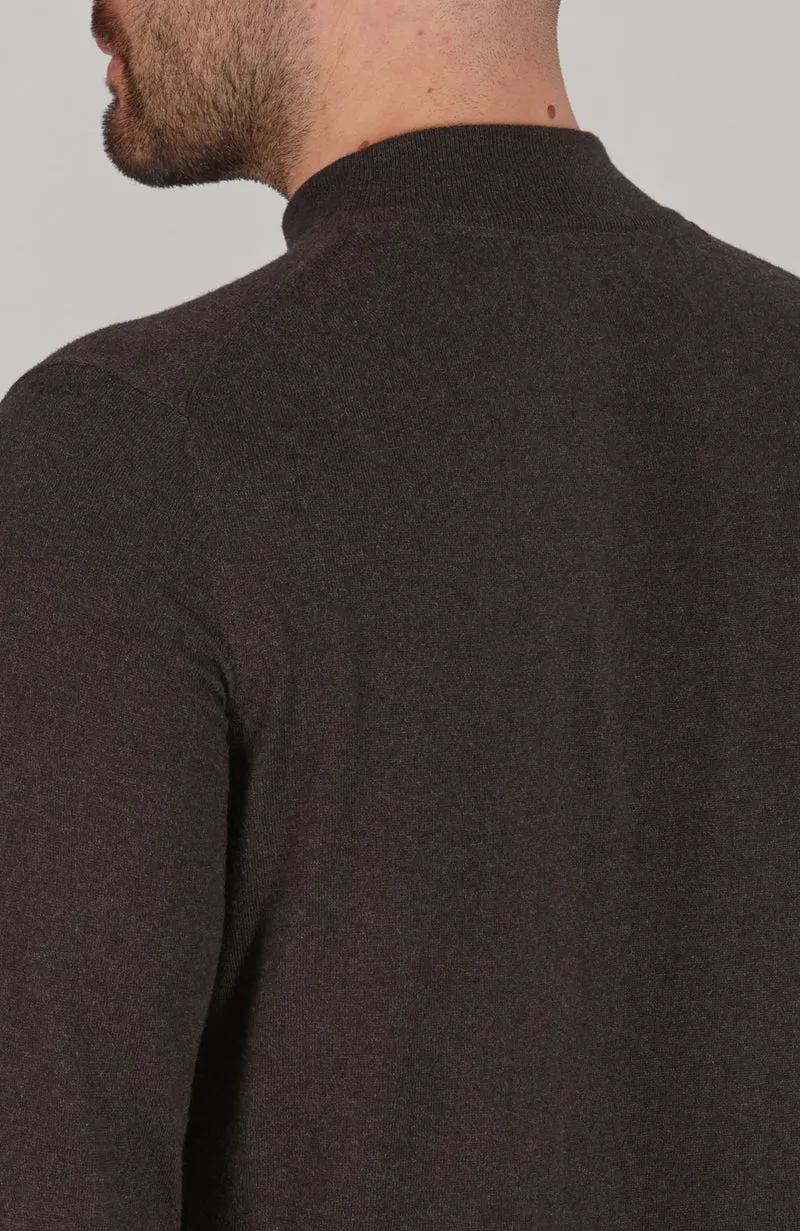 Herrenpullover aus 100 % ultrafeiner Baumwolle mit Stehkragen