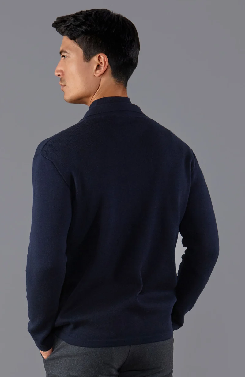 Herrenpullover aus 100 % ultrafeiner Baumwolle mit Stehkragen