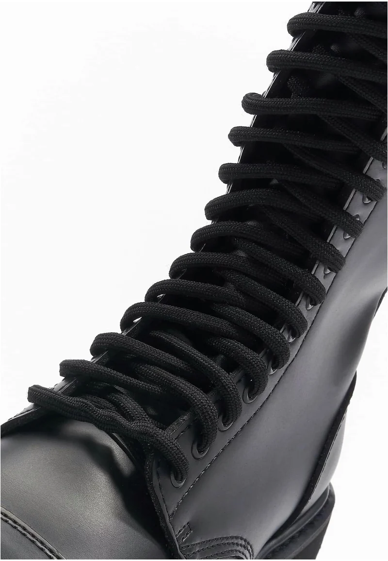 B 20 Eyes Phantom Boots