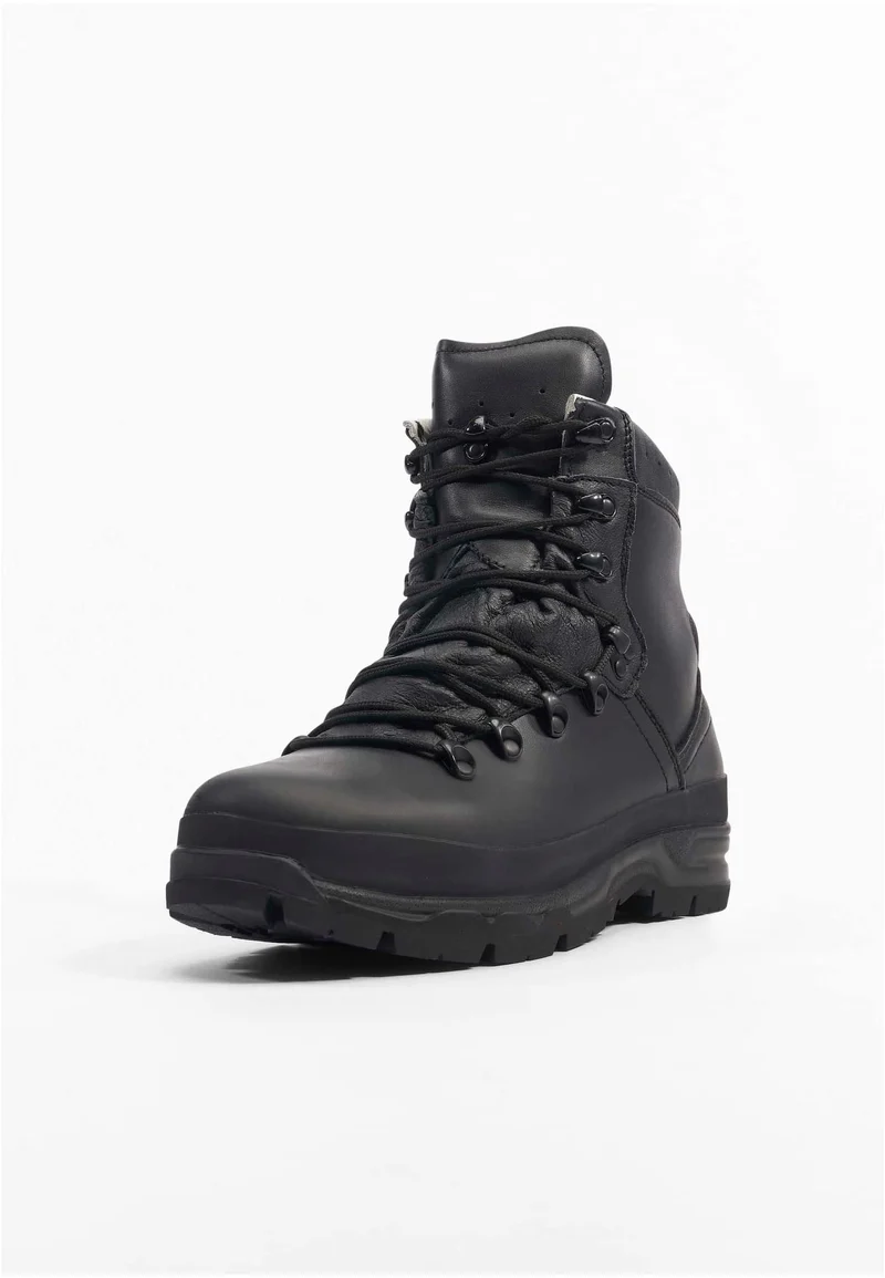 B BW Mountain Boots