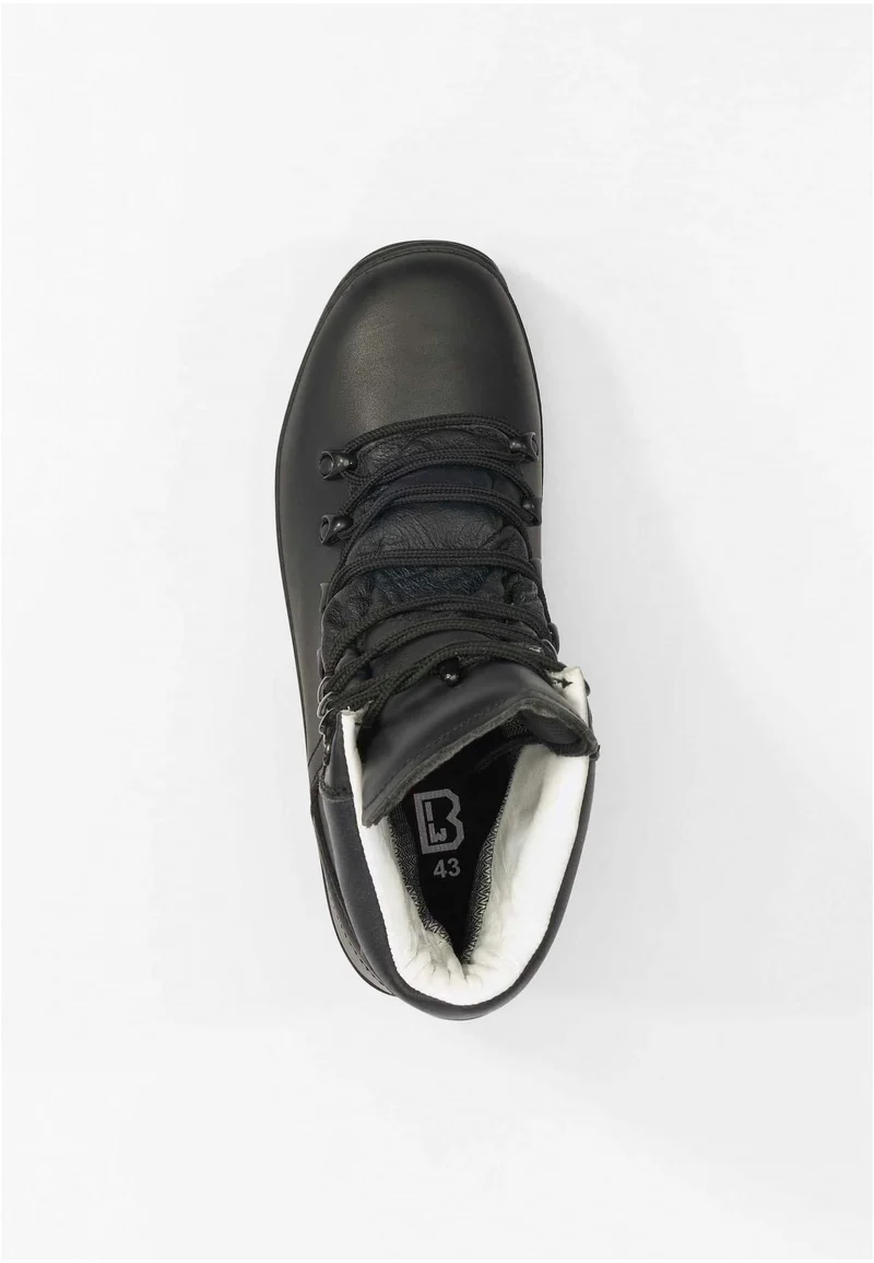 B BW Mountain Boots