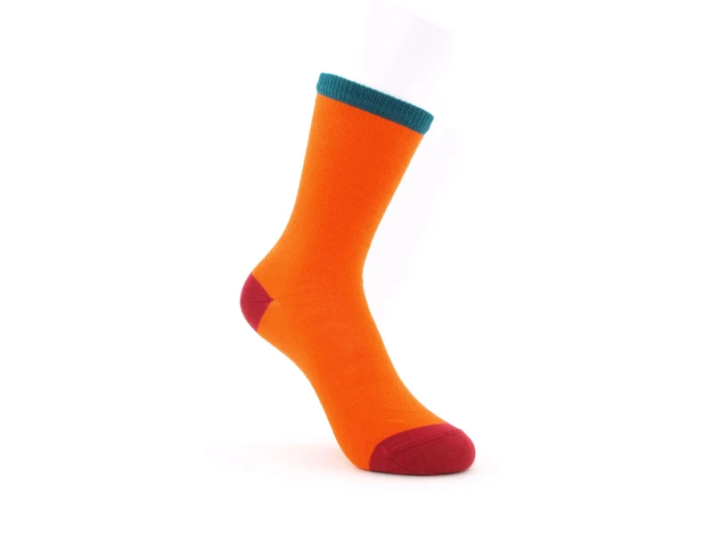 1 Paar Bio Kindersocken ohne drückende Naht orange