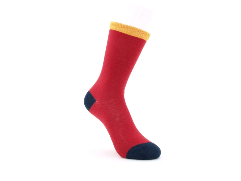 1 Paar Bio Kindersocken ohne drückende Naht rot