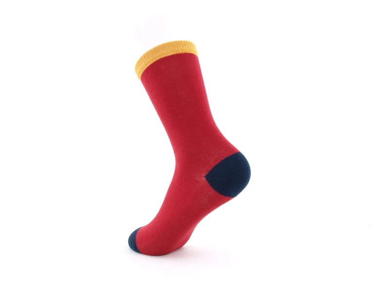 1 Paar Bio Kindersocken ohne drückende Naht rot