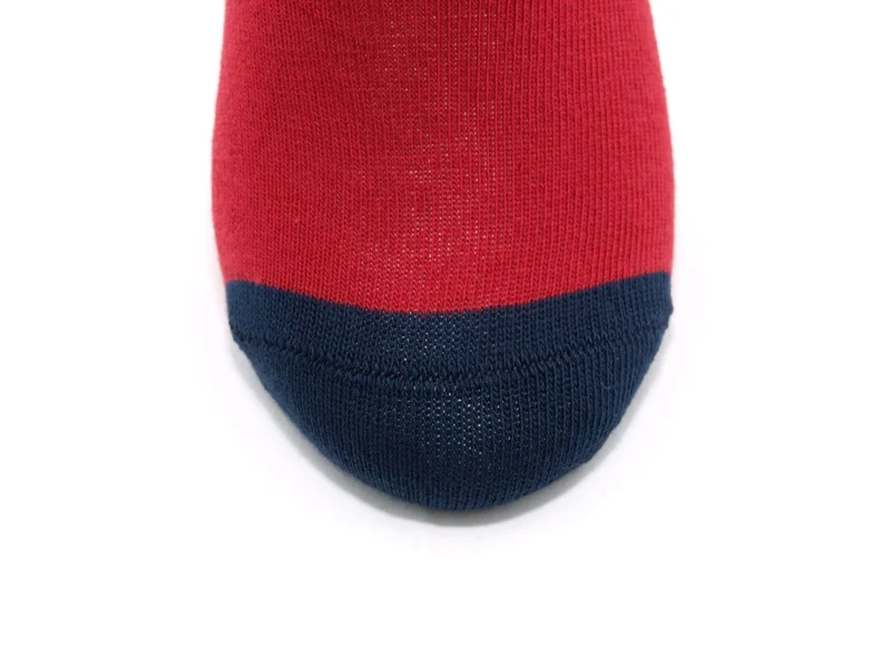1 Paar Bio Kindersocken ohne drückende Naht rot
