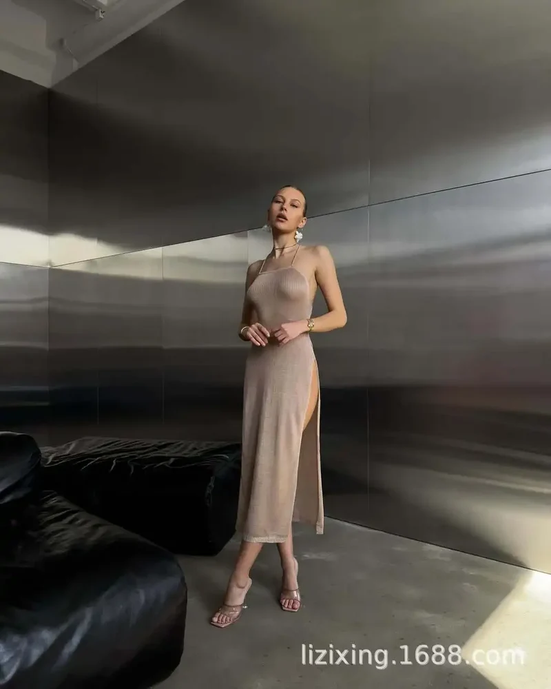Frauen Kleid rückenfreies gestricktes Strandkleid mit hohem Schlitz Partykleid