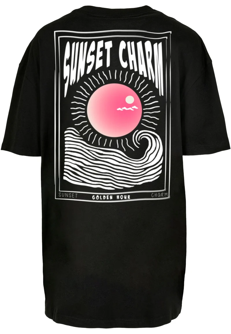 MC Sunset Charm Oversized Tee