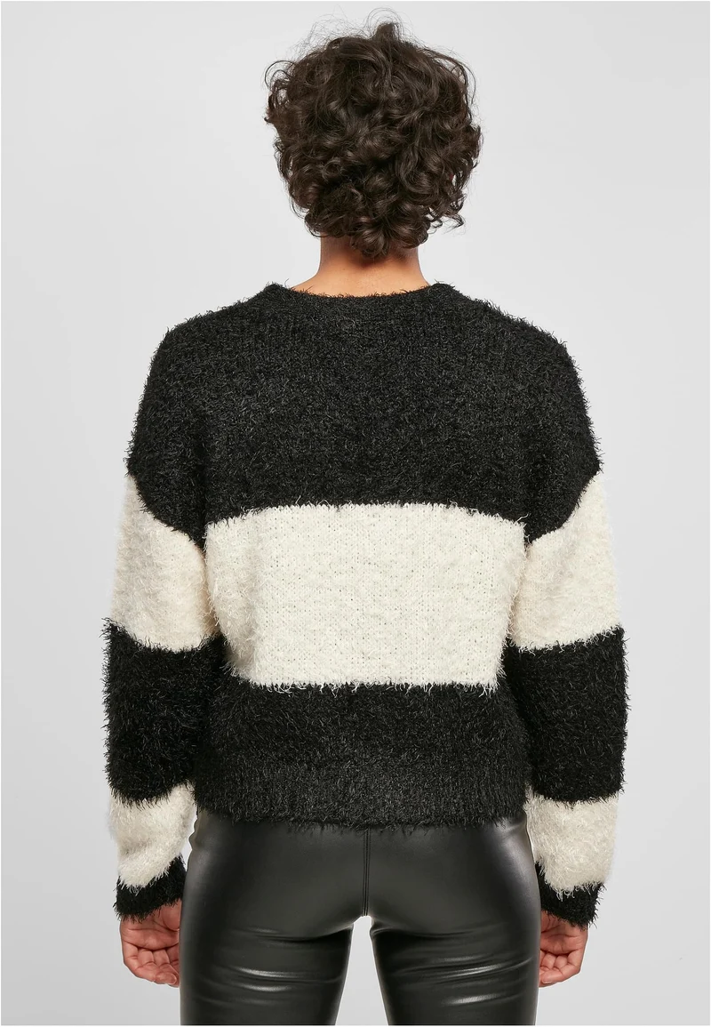 UC Short Oversized Feather Cardigan