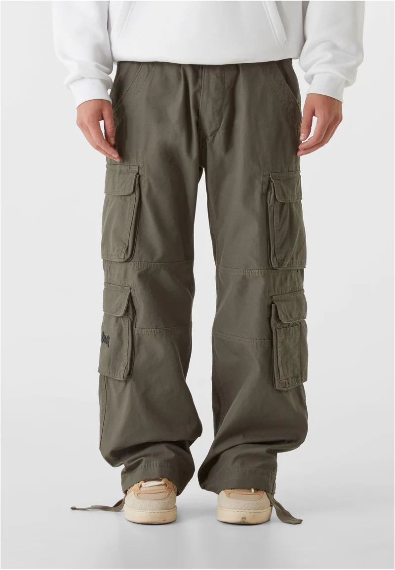 LY Cargo Pants Pocket Logo