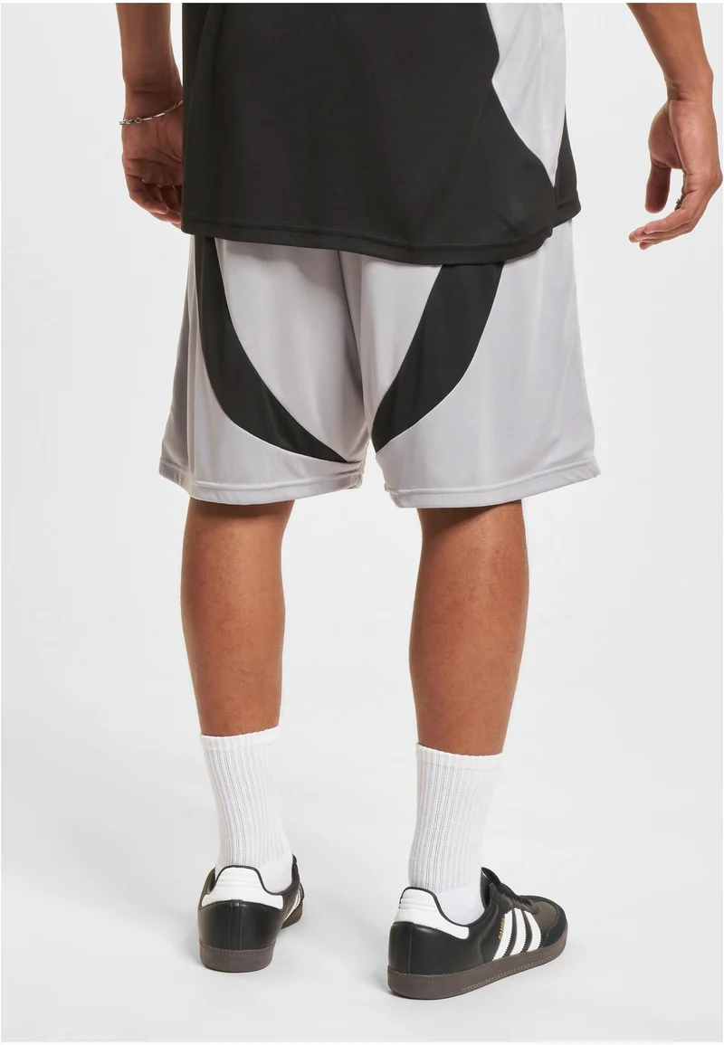 Ecko Unltd Cuts Shorts