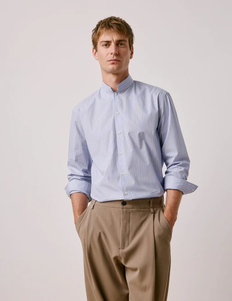 Chemise semi-ajustée rayée bleue