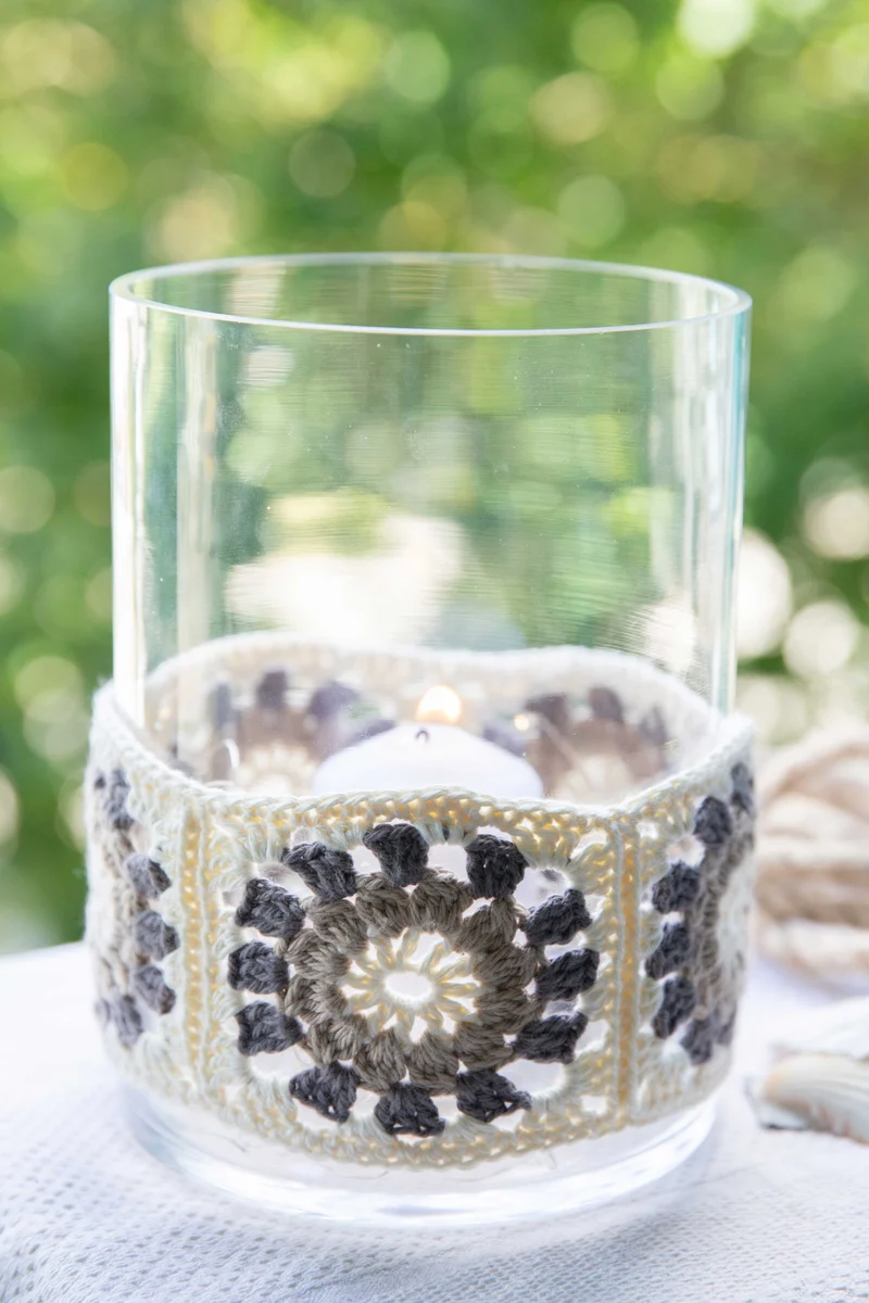 Anleitung Windlichter mit Granny Squares in Naturfarben