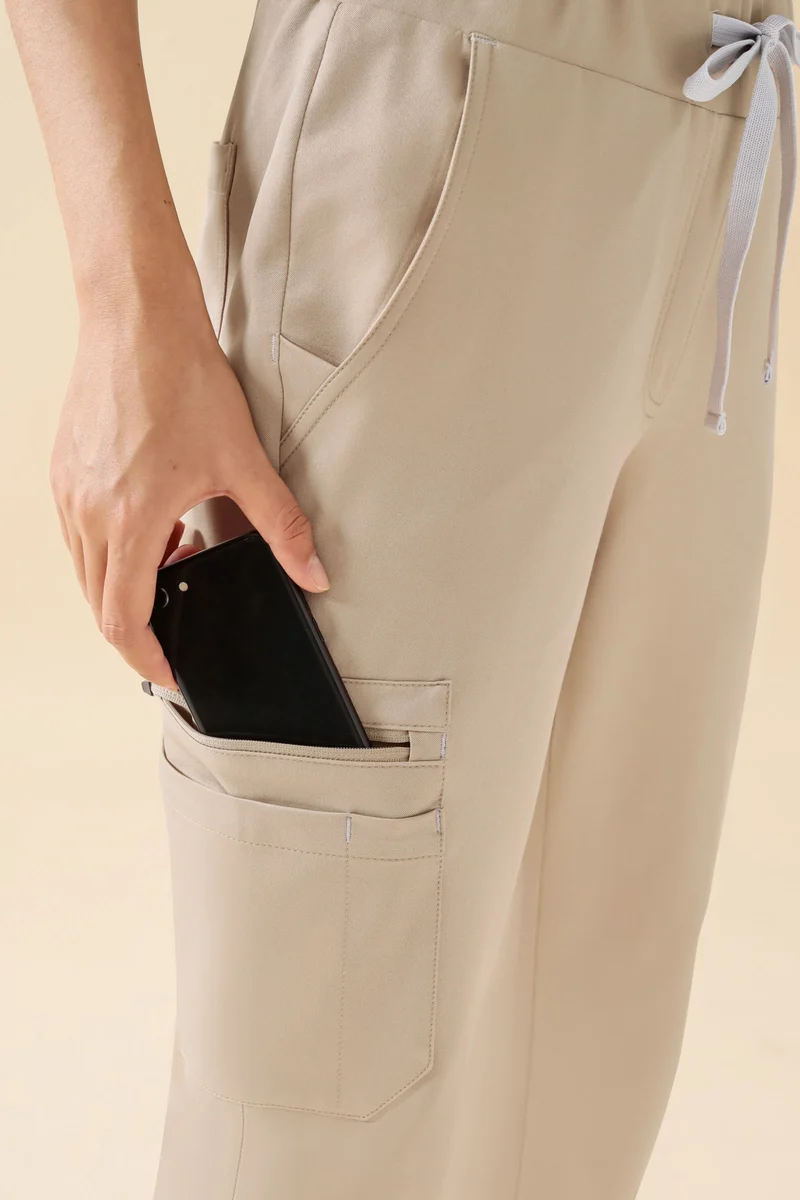 KAERE Hose Damen - Saumbündchen mit Beintaschen sand