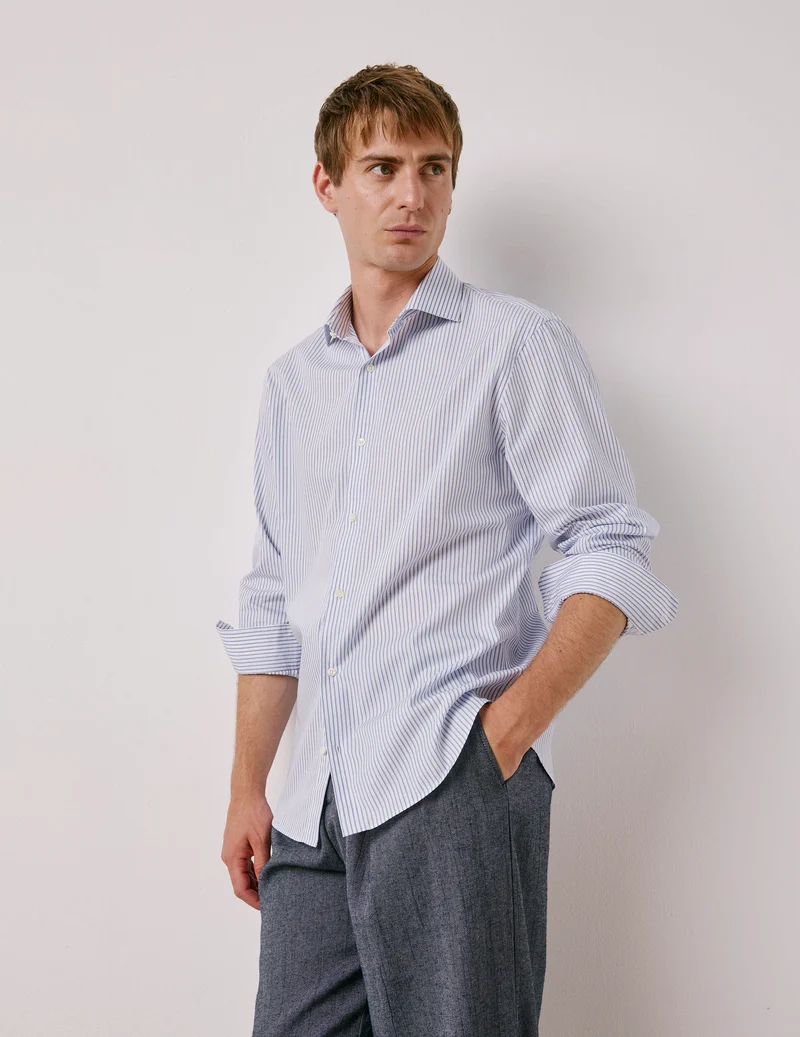Chemise semi-ajustée rayée bleue
