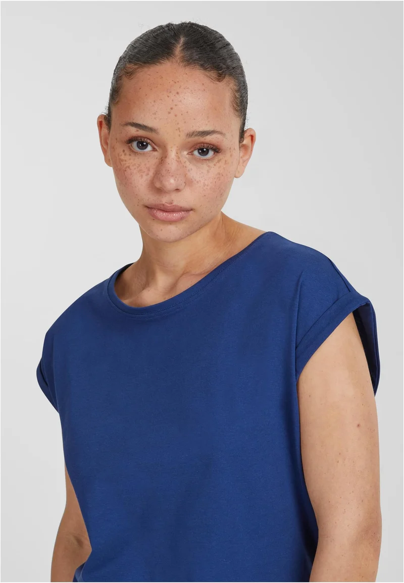 UC Extended Shoulder Tee