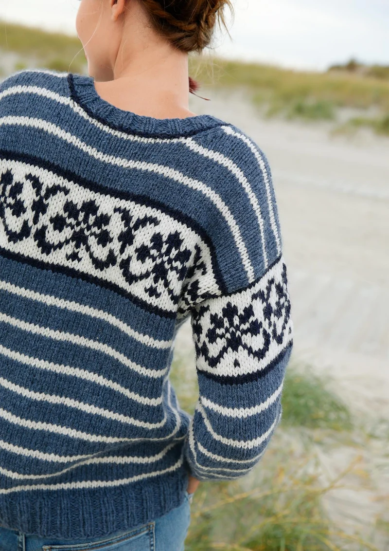 Pullover mit Streifen
