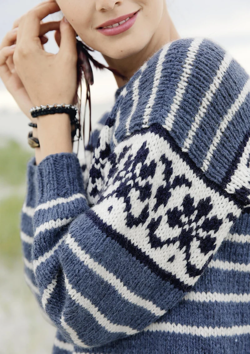 Pullover mit Streifen