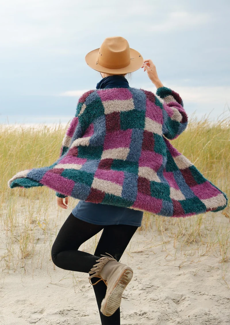 Plüschjacke mit Patchworkmuster