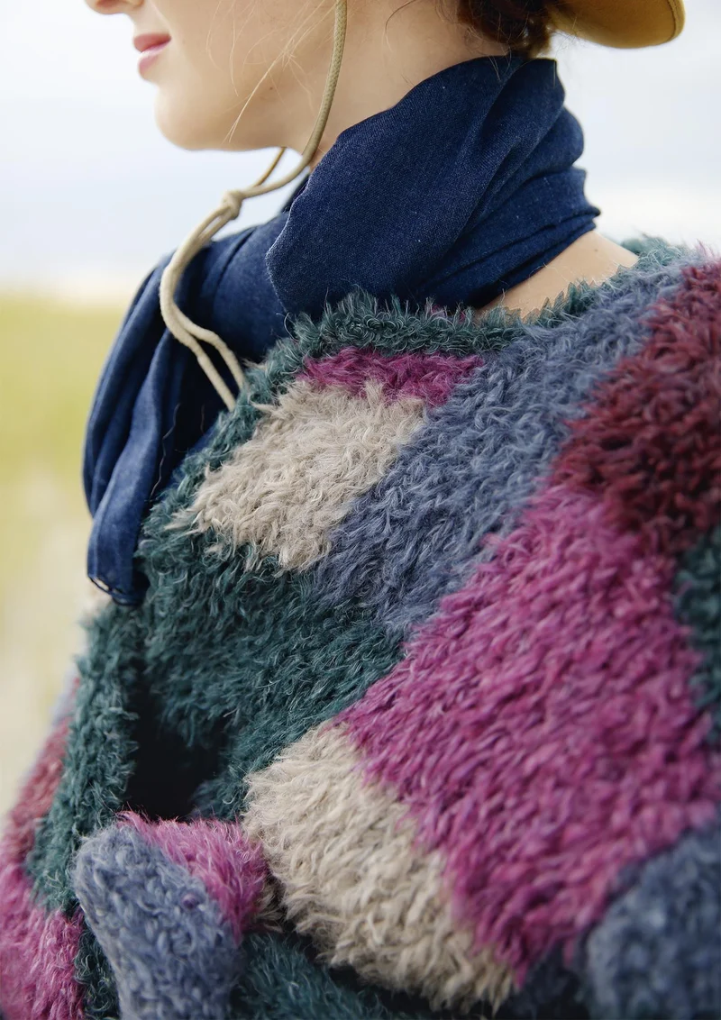 Plüschjacke mit Patchworkmuster