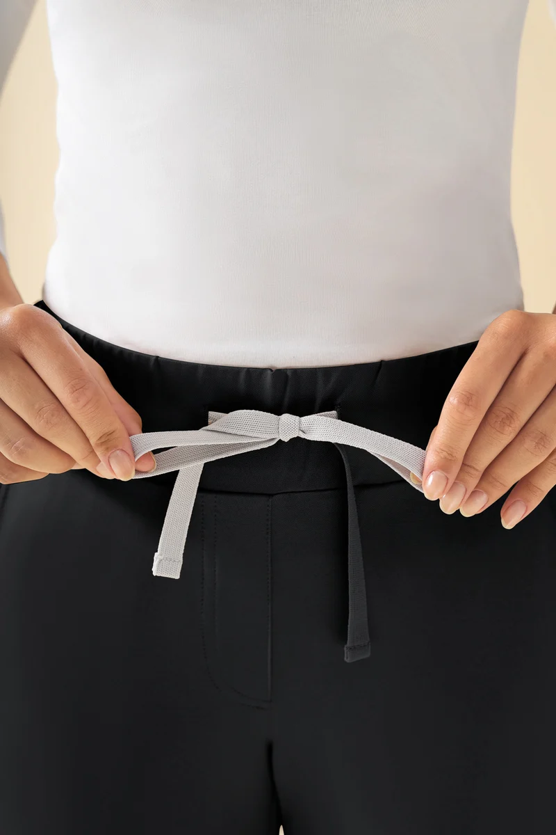 KAERE Hose Damen - Saumbündchen ohne Beintaschen schwarz