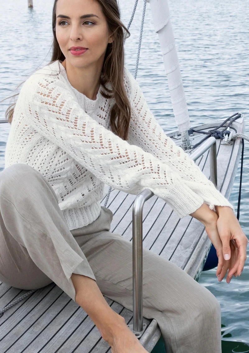 Pullover Lace